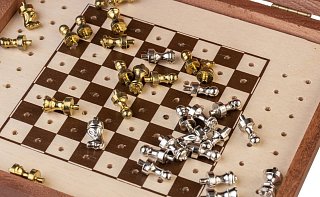 Kovové mini šachové figúrky - zasúvacie 